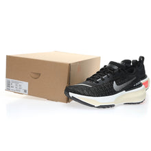 Nike ZoomX Invincible Run 3 Oreo