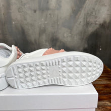 Valentino Garavani Rockstud Untitled Leather